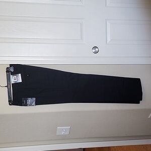 NWT Dockers Black 29W x 32L Slim Fit Flat Front Pants